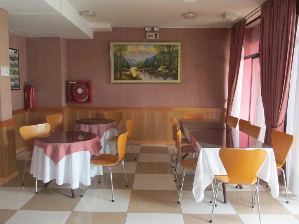 Hotel Jham إكيكي المظهر الخارجي الصورة