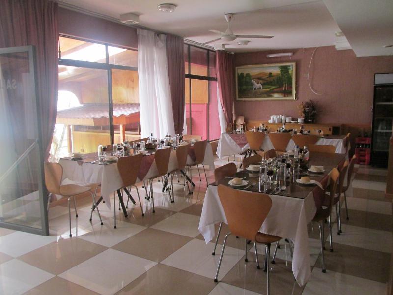 Hotel Jham إكيكي المظهر الخارجي الصورة